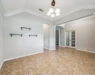2821 Chinaberry Park Lane - Photo Thumbnail 7