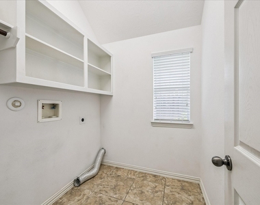 2821 Chinaberry Park Lane - Photo Thumbnail 14