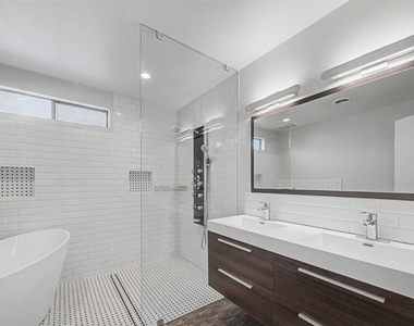 2723 Nottingham Street - Photo Thumbnail 23