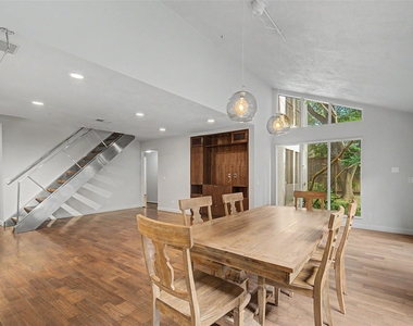 2723 Nottingham Street - Photo Thumbnail 12