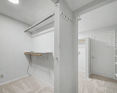 2723 Nottingham Street - Photo Thumbnail 24