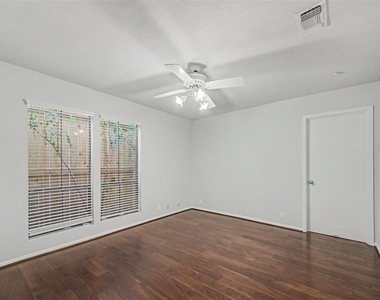 2723 Nottingham Street - Photo Thumbnail 36