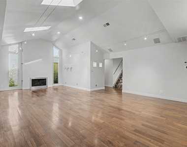 2723 Nottingham Street - Photo Thumbnail 6