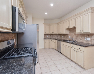 16407 N Eldridge Parkway - Photo Thumbnail 15