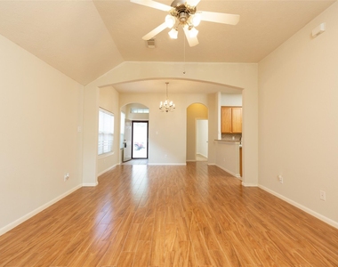10218 W Palm Lake Drive - Photo Thumbnail 6
