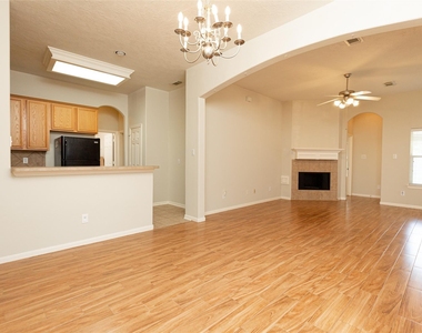 10218 W Palm Lake Drive - Photo Thumbnail 2
