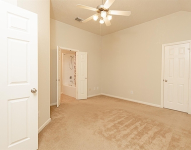 10218 W Palm Lake Drive - Photo Thumbnail 7