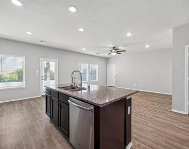 21522 Autumn Summit Street - Photo Thumbnail 9