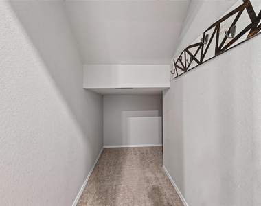 21522 Autumn Summit Street - Photo Thumbnail 26
