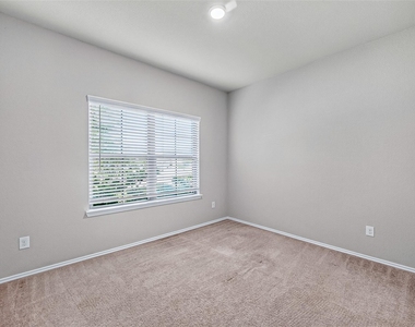 21522 Autumn Summit Street - Photo Thumbnail 25