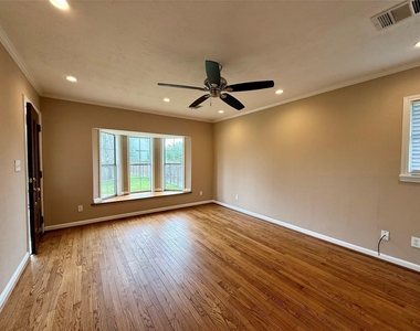 2519 Paul Quinn Street - Photo Thumbnail 3