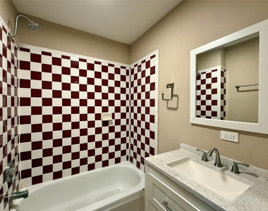 2519 Paul Quinn Street - Photo Thumbnail 15