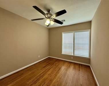 2519 Paul Quinn Street - Photo Thumbnail 9