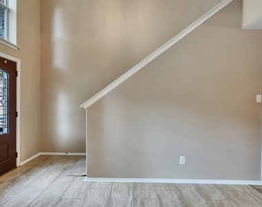 34 W Sage Creek Place - Photo Thumbnail 2