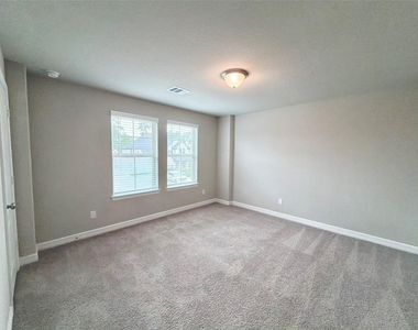 415 Northern Pike Drive - Photo Thumbnail 21