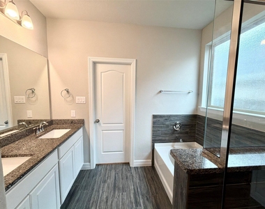 415 Northern Pike Drive - Photo Thumbnail 17