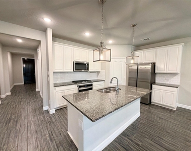 415 Northern Pike Drive - Photo Thumbnail 1