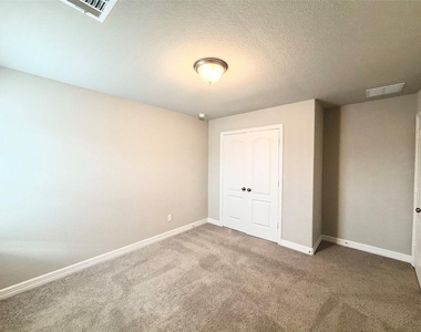 415 Northern Pike Drive - Photo Thumbnail 24