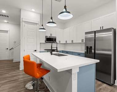 2928 Stevens Street - Photo Thumbnail 2
