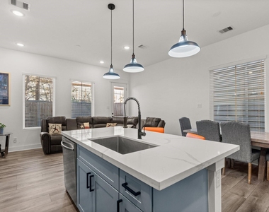 2928 Stevens Street - Photo Thumbnail 5