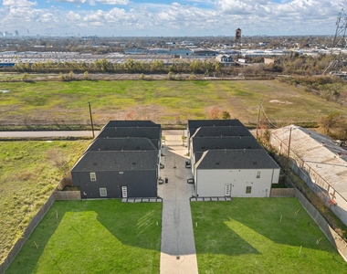 2928 Stevens Street - Photo Thumbnail 28