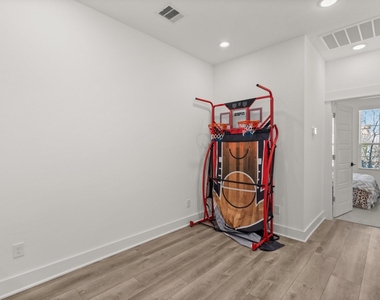2928 Stevens Street - Photo Thumbnail 17