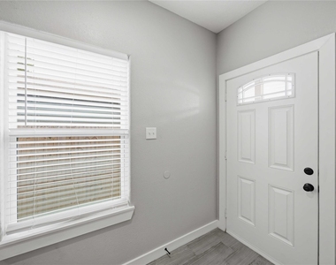426 New Mexico Street - Photo Thumbnail 4