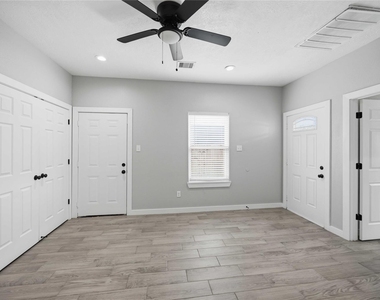 426 New Mexico Street - Photo Thumbnail 5