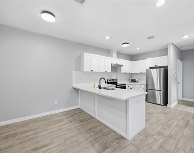426 New Mexico Street - Photo Thumbnail 7
