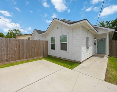 426 New Mexico Street - Photo Thumbnail 2