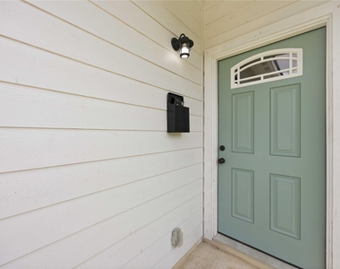 426 New Mexico Street - Photo Thumbnail 3