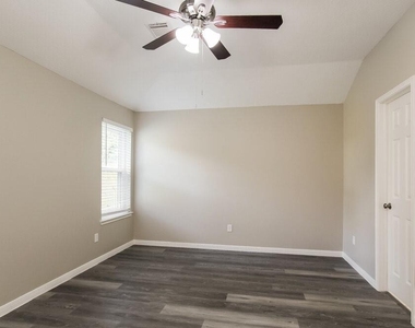 19114 Timber Way Drive - Photo Thumbnail 8