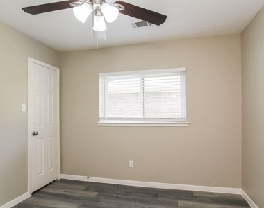 19114 Timber Way Drive - Photo Thumbnail 11