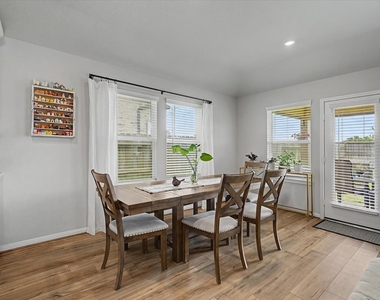 10842 Cliffs View Drive - Photo Thumbnail 9