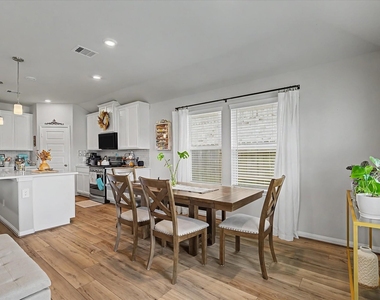 10842 Cliffs View Drive - Photo Thumbnail 10