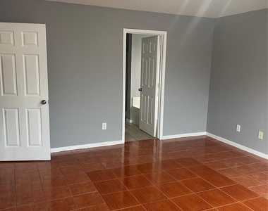 16939 Watering Oaks Lane - Photo Thumbnail 10