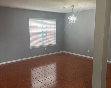 16939 Watering Oaks Lane - Photo Thumbnail 11