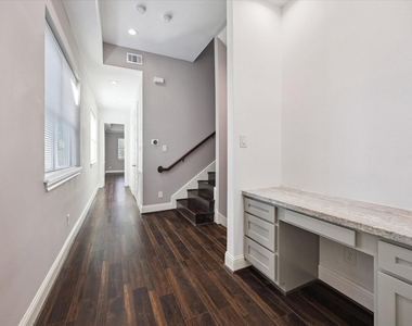 2807 Wichita Street - Photo Thumbnail 14
