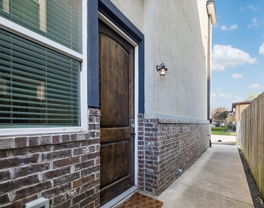 2807 Wichita Street - Photo Thumbnail 1
