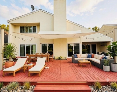 2810 Lake View Drive - Photo Thumbnail 41