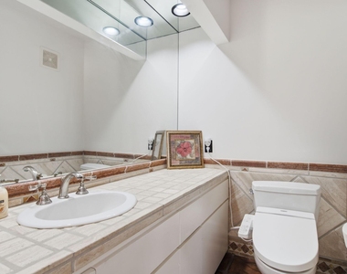 2810 Lake View Drive - Photo Thumbnail 26