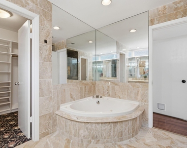 2810 Lake View Drive - Photo Thumbnail 24