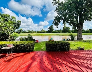 2810 Lake View Drive - Photo Thumbnail 43