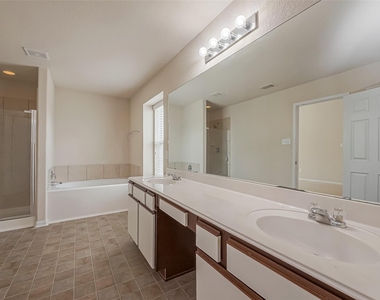 13510 Dahlia Green Way - Photo Thumbnail 40