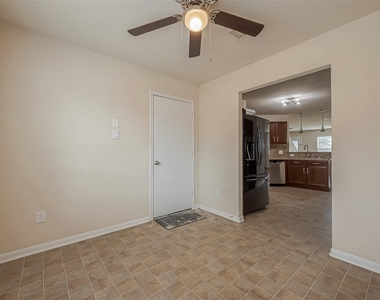 13510 Dahlia Green Way - Photo Thumbnail 18