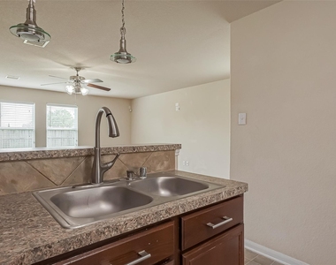 13510 Dahlia Green Way - Photo Thumbnail 11