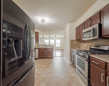 13510 Dahlia Green Way - Photo Thumbnail 16