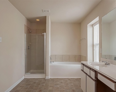 13510 Dahlia Green Way - Photo Thumbnail 41