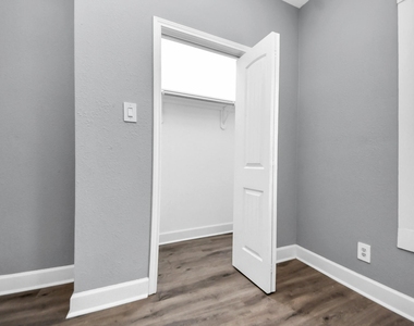 2502 Saltus Street - Photo Thumbnail 10