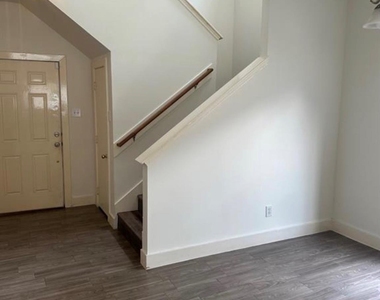 9854 Farrell Drive - Photo Thumbnail 13